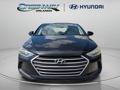 Used 2017 Hyundai Elantra SE FWD image 3