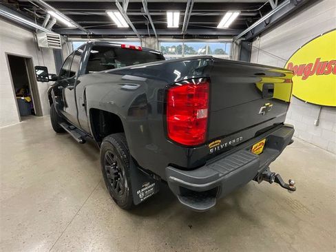 Used 2019 Chevrolet Silverado 2500 W/T image 3