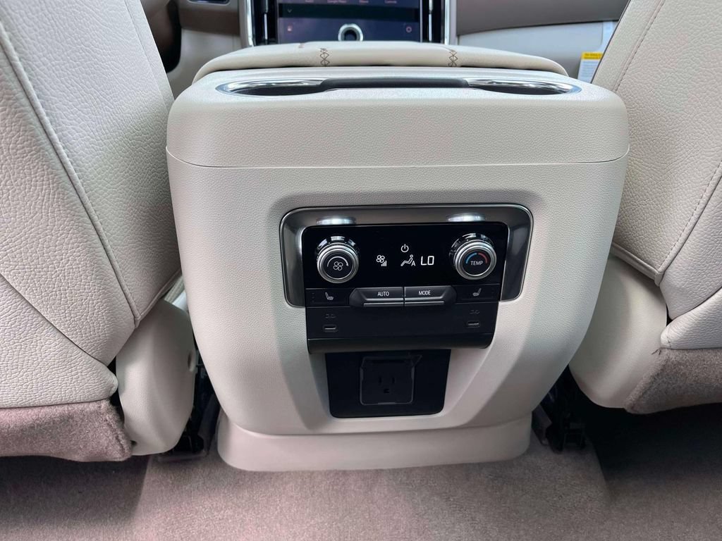 New 2026 GMC Yukon Denali w/ Sun & Power Step Package AWD/4WD image 14