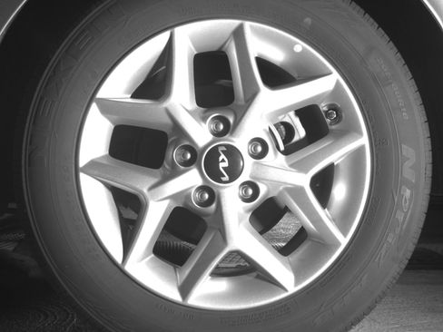 Used 2025 Kia Soul LX w/ LX Technology Package FWD image 21