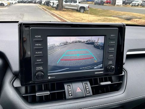 Used 2022 Toyota RAV4 XLE Premium image 27