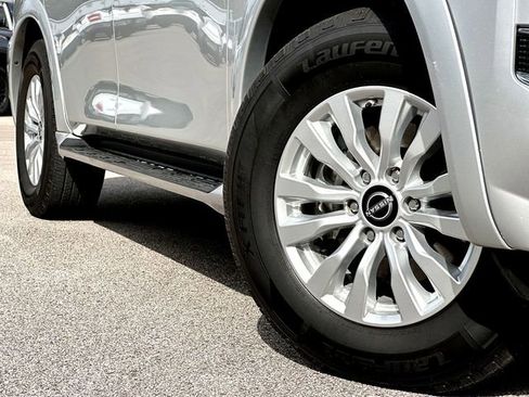 Used 2024 Nissan Armada SV image 2