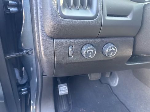 Used 2019 Chevrolet Colorado LT w/ LT Convenience Package AWD/4WD image 15