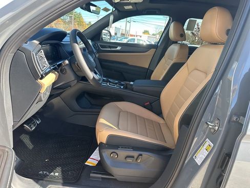 New 2026 Volkswagen Atlas Cross Sport SEL R-Line image 9