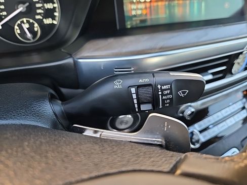 Used 2022 Genesis G90 3.3T Premium image 15