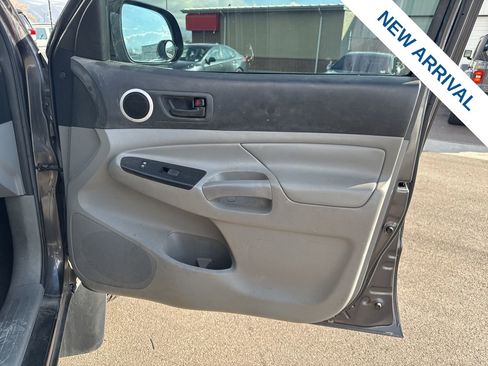 Used 2015 Toyota Tacoma 4x4 Double Cab image 9
