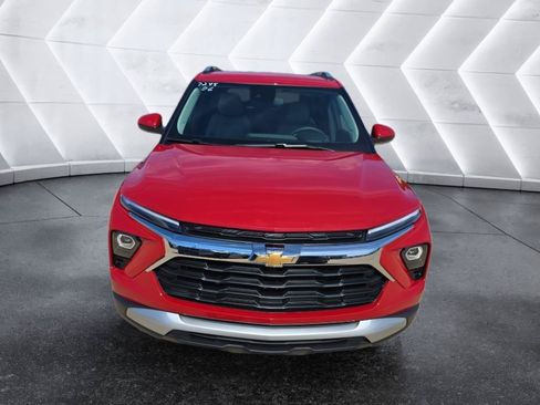 New 2026 Chevrolet TrailBlazer LT w/ Driver Confidence Package FWD image 2