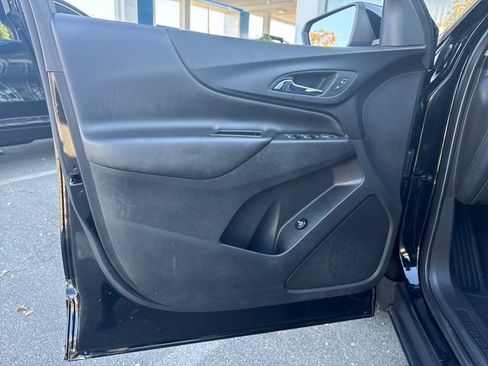 Certified 2023 Chevrolet Equinox LT FWD image 10