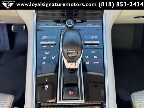 Used 2017 Porsche Panamera Turbo image 30