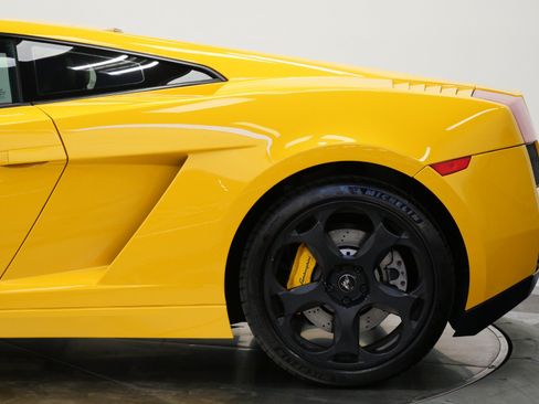 Used 2004 Lamborghini Gallardo AWD/4WD image 39
