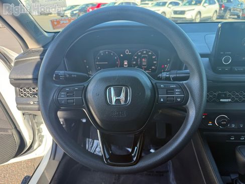 Used 2023 Honda Accord EX image 15