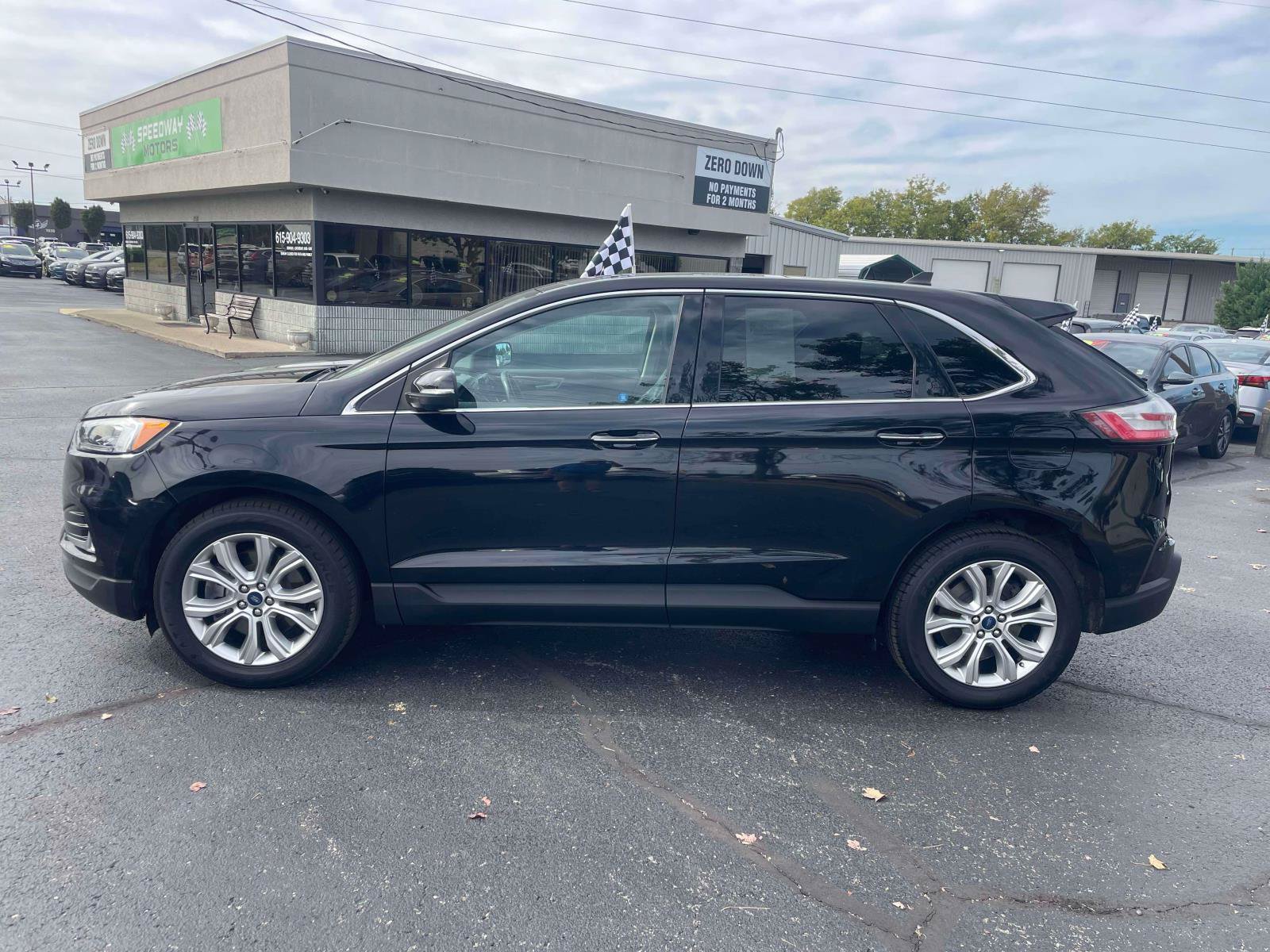 Used 2022 Ford Edge Titanium w/ Equipment Group 301A AWD/4WD image 4
