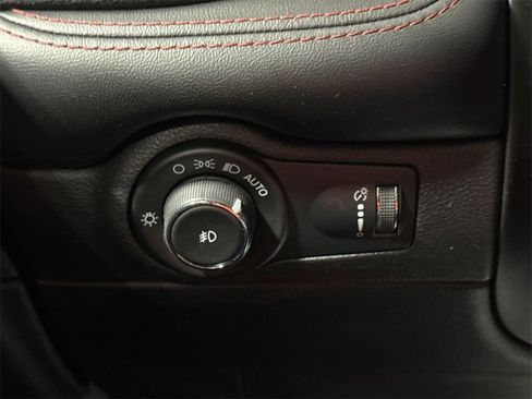 Used 2023 Dodge Durango GT image 18