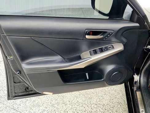 Used 2018 Lexus IS 350 AWD image 11