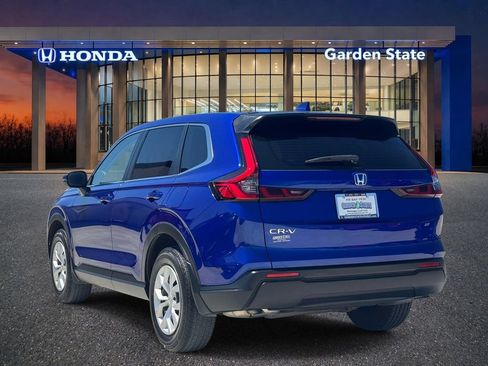 Used 2024 Honda CR-V LX image 4