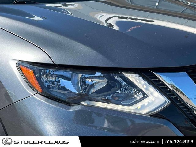 Used 2020 Nissan Rogue SV AWD/4WD image 13