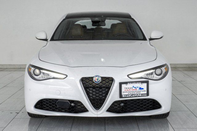Used 2021 Alfa Romeo Giulia Ti AWD/4WD image 3