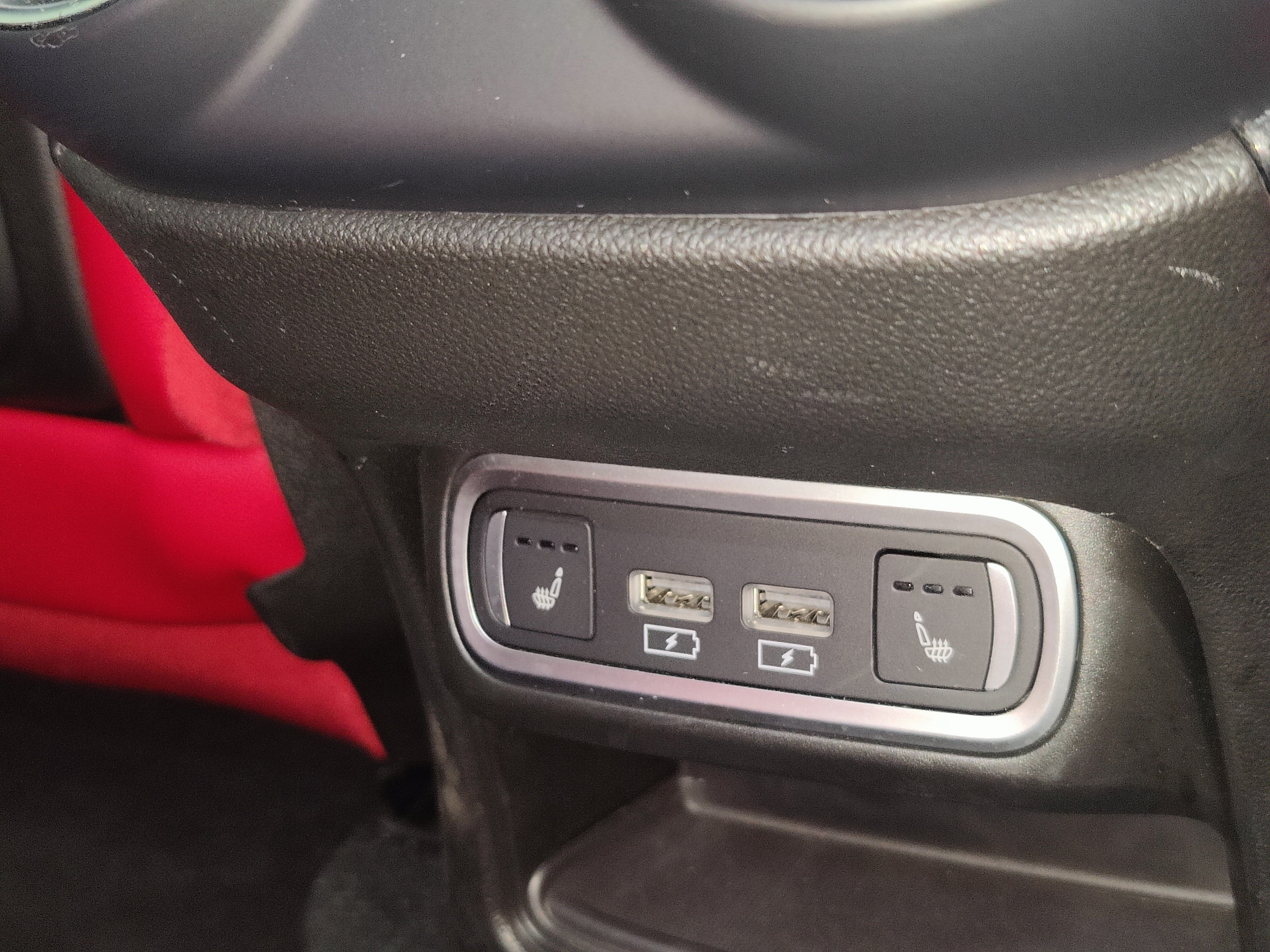 Certified 2024 Alfa Romeo Stelvio Veloce AWD/4WD image 19