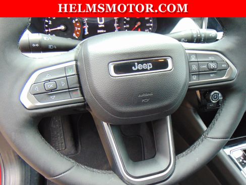 Certified 2024 Jeep Compass Limited image 19