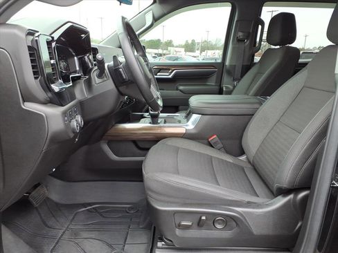 Used 2024 Chevrolet Silverado 1500 RST w/ Convenience Package II image 3