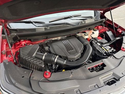 Certified 2024 Chevrolet Traverse LT image 35