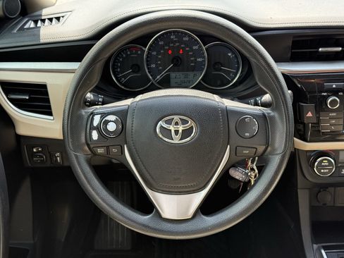 Used 2016 Toyota Corolla LE FWD image 15