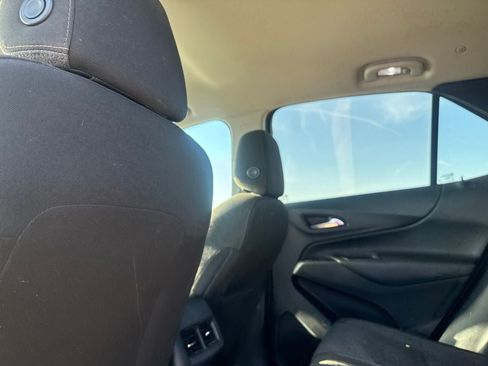 Used 2023 Chevrolet Equinox LT FWD image 31