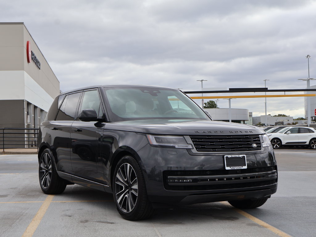 Used 2026 Land Rover Range Rover SE AWD/4WD image 3