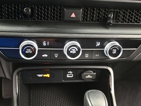 Used 2024 Honda CR-V LX image 16