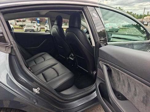 Used 2018 Tesla Model 3 Long Range RWD image 38