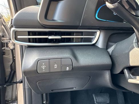 New 2026 Hyundai Elantra SE image 20