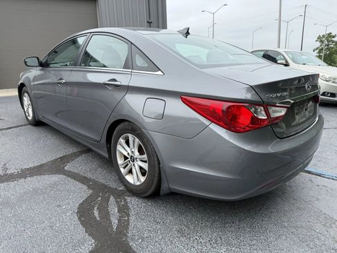 Used 2013 Hyundai Sonata GLS w/ Popular Equipment Pkg FWD image 2