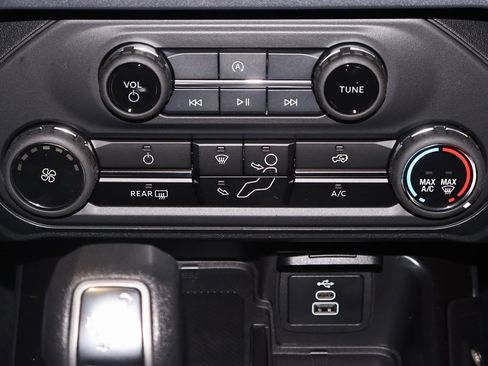 New 2026 Ford Bronco 4-Door image 24