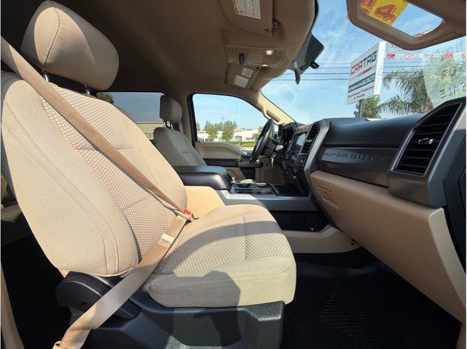 Used 2019 Ford F350 XLT w/ XLT Premium Package AWD/4WD image 13