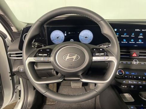 New 2026 Hyundai Elantra Limited image 16