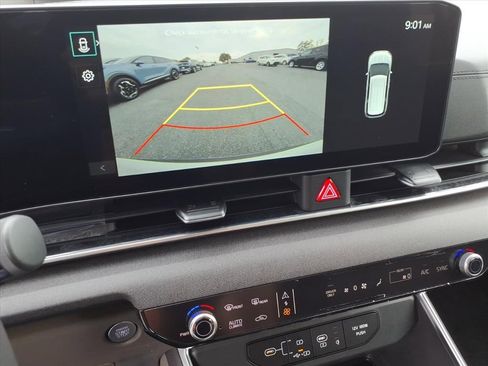 New 2026 Kia Carnival EX image 22