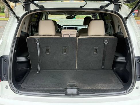 Used 2016 Honda Pilot Touring image 35