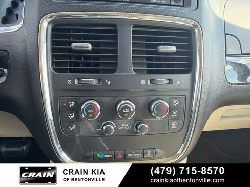 Used 2014 Dodge Grand Caravan SXT w/ UConnect Hands-Free Group FWD image 24