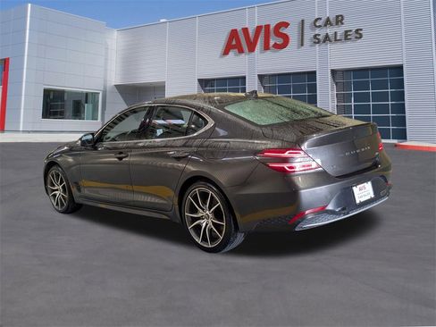 Used 2023 Genesis G70 2.0T image 9