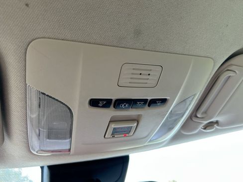 Used 2020 Toyota Corolla LE FWD image 26