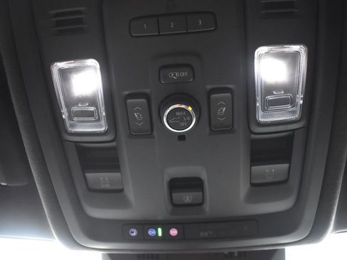 Used 2022 Cadillac Escalade Sport Platinum w/ LPO, ONYX Package AWD/4WD image 25