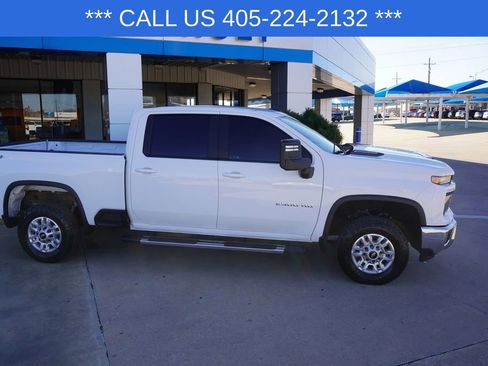 Used 2024 Chevrolet Silverado 2500 LT image 13