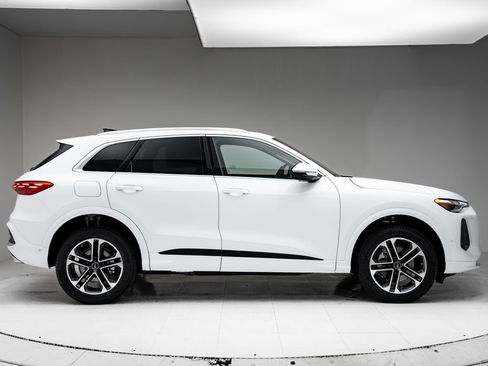 New 2025 Audi Q5 Premium Plus image 28