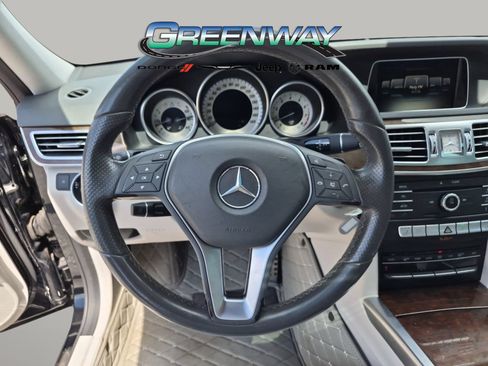 Used 2016 Mercedes-Benz E 350 Sedan image 24