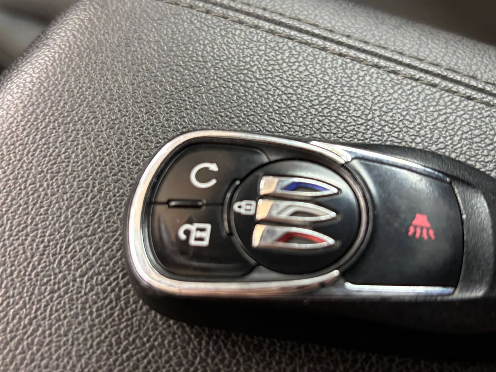 Used 2025 Buick Encore GX Preferred AWD/4WD image 22