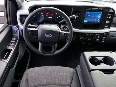 Used 2024 Ford F250 XLT image 23