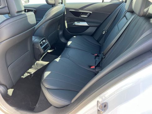 Used 2025 Mercedes-Benz E 350 Sedan image 21