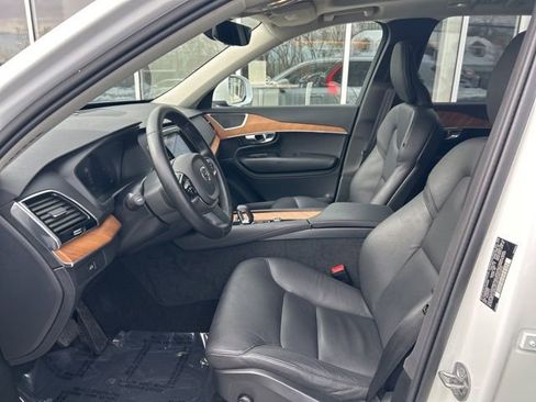 Certified 2025 Volvo XC90 B6 Plus image 17