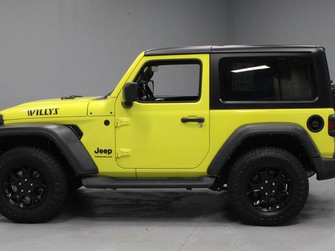 Used 2022 Jeep Wrangler Sport AWD/4WD image 7