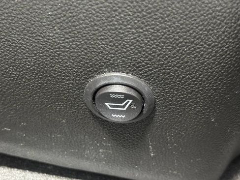 Used 2018 Chevrolet Cruze LT FWD image 11